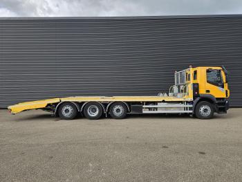 Iveco AD320S42 8x2 / WINCH / RETARDER